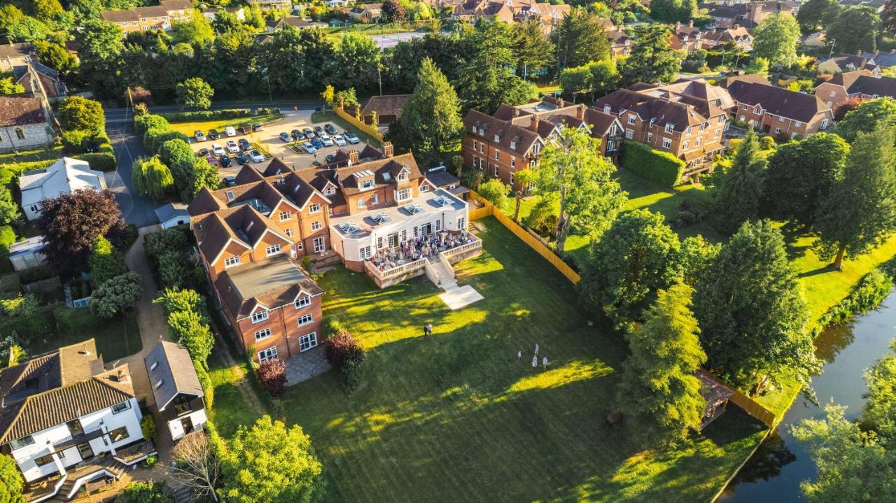 The Riverside Hotel Salisbury Exterior photo