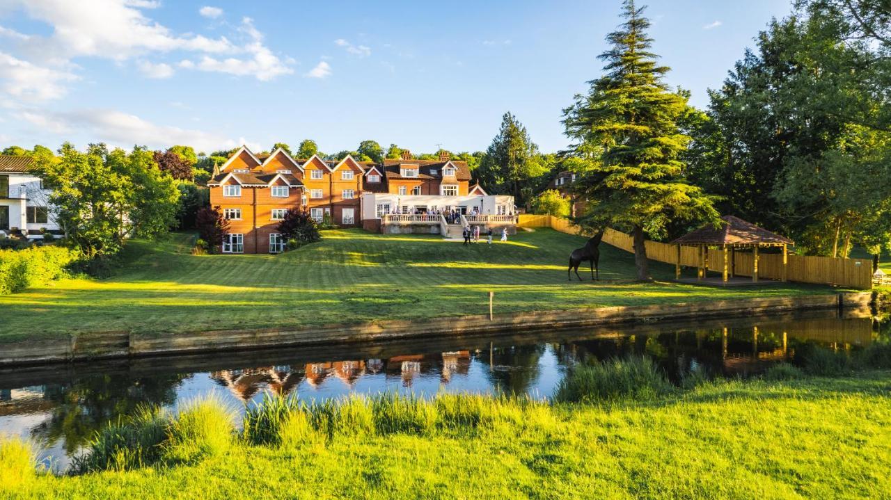 The Riverside Hotel Salisbury Exterior photo