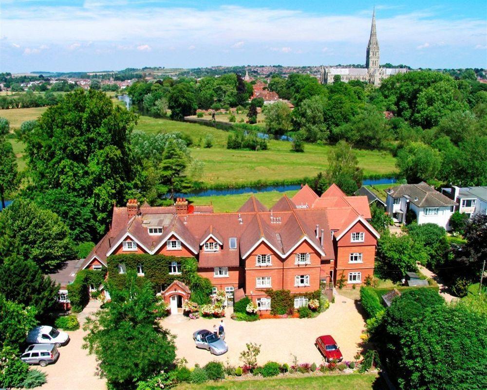 The Riverside Hotel Salisbury Exterior photo