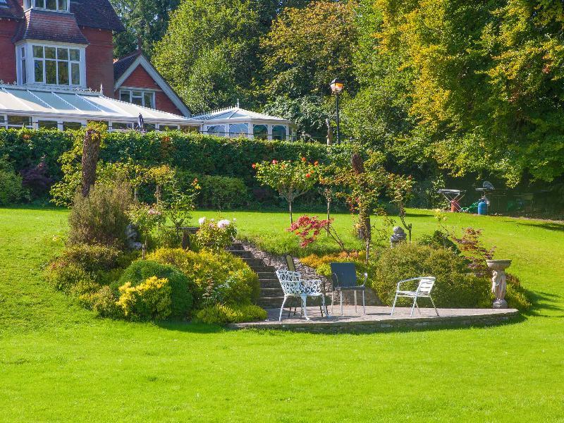 The Riverside Hotel Salisbury Exterior photo