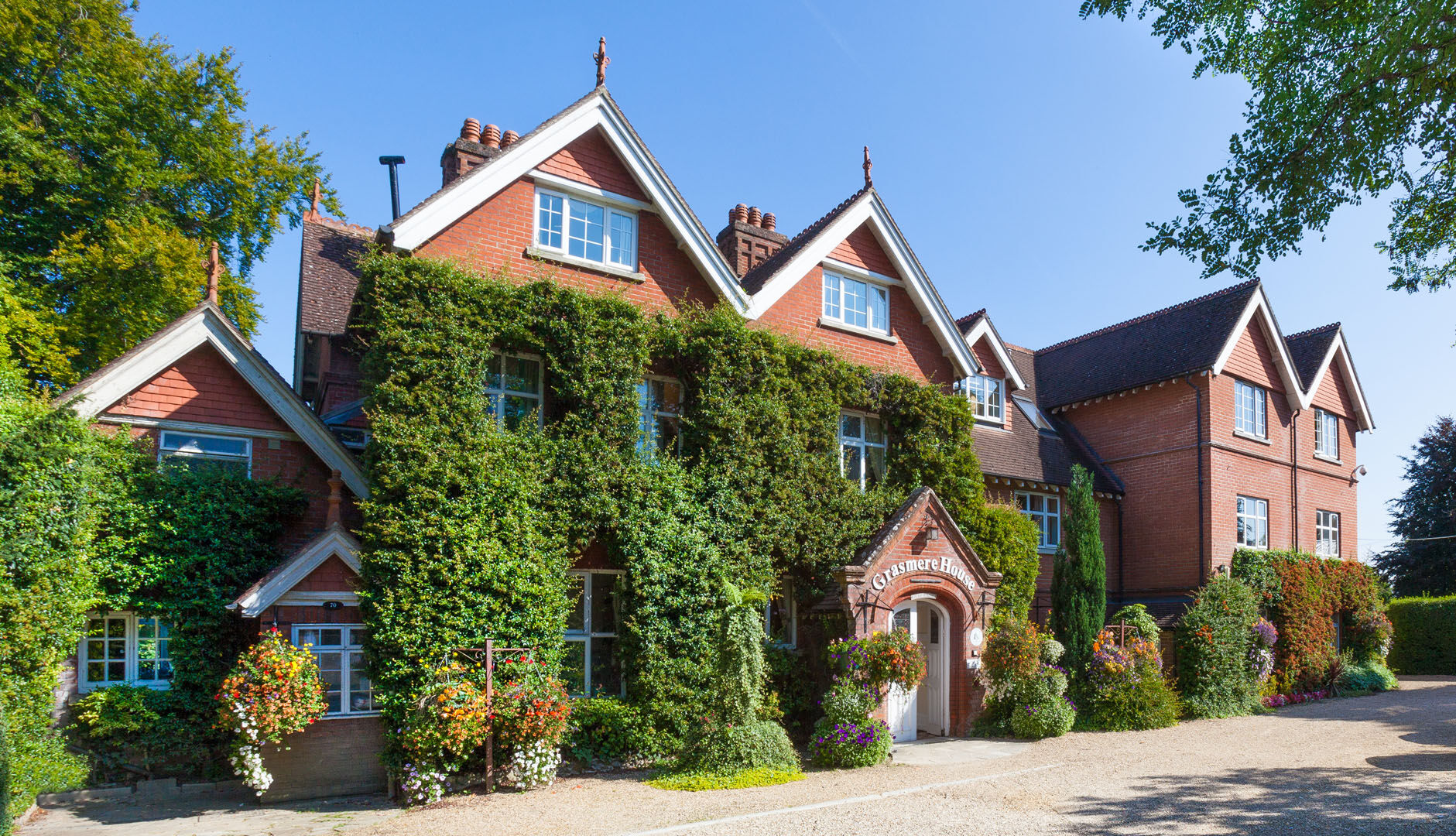 The Riverside Hotel Salisbury Exterior photo